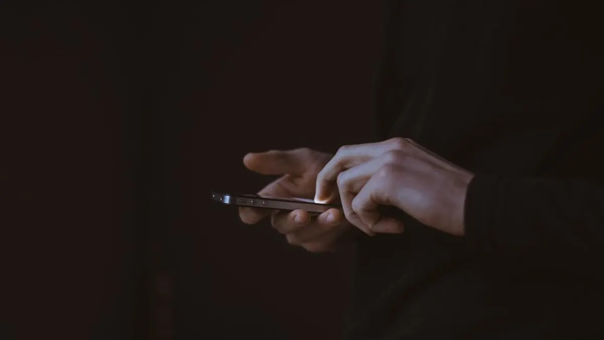 Sextorsão em Apps de Namoro: Como se Proteger da Chantagem com Fotos Íntimas